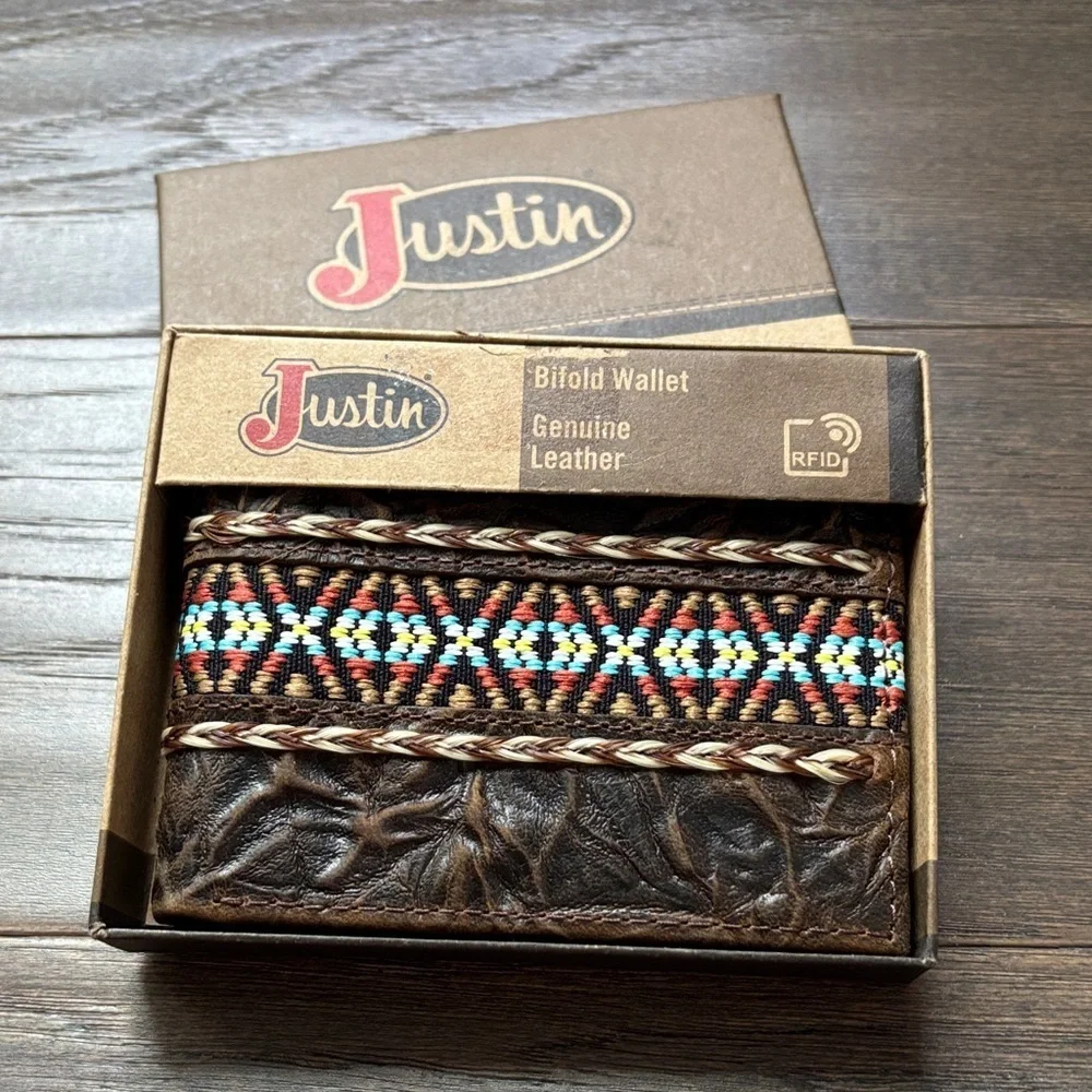 Justin Bi-fold Horse Hair braid on textured genuine leather,RFID,3 card,2 bill